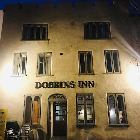 Dobbins Inn แคร์ริกเฟอร์กัส ภายนอก รูปภาพ