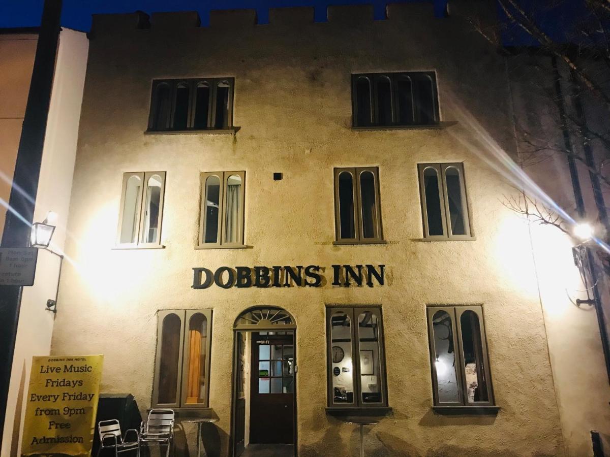 Dobbins Inn แคร์ริกเฟอร์กัส ภายนอก รูปภาพ